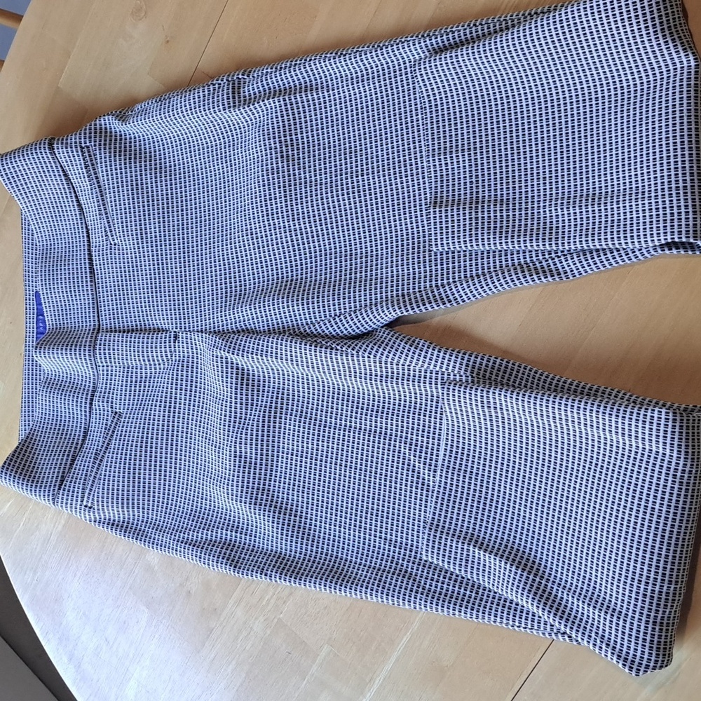 Apt 9 crop elastic waist pants